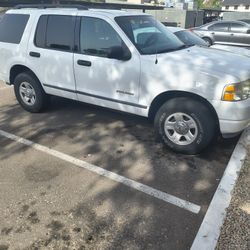 2004 Ford Explorer
