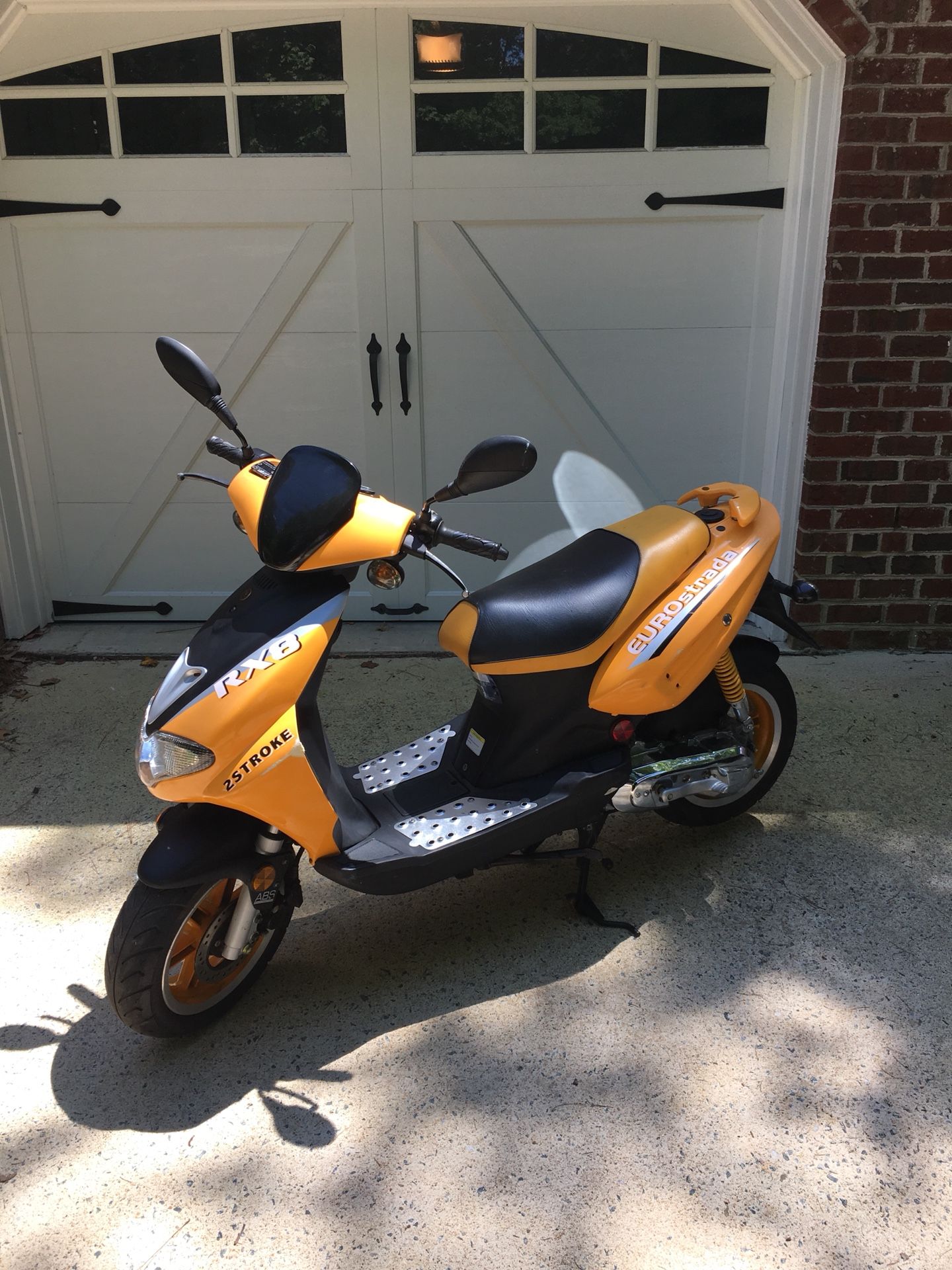 Suzuki EUROstrada 2 Stroke Motor Scooter