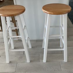2 Bar Stools