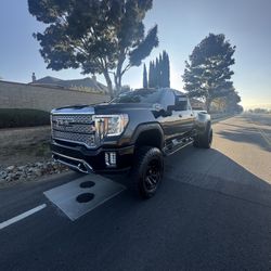 2022 GMC Sierra 3500HD Denali DRW