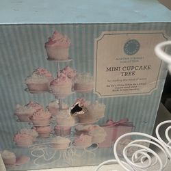 Mini cupcake tree