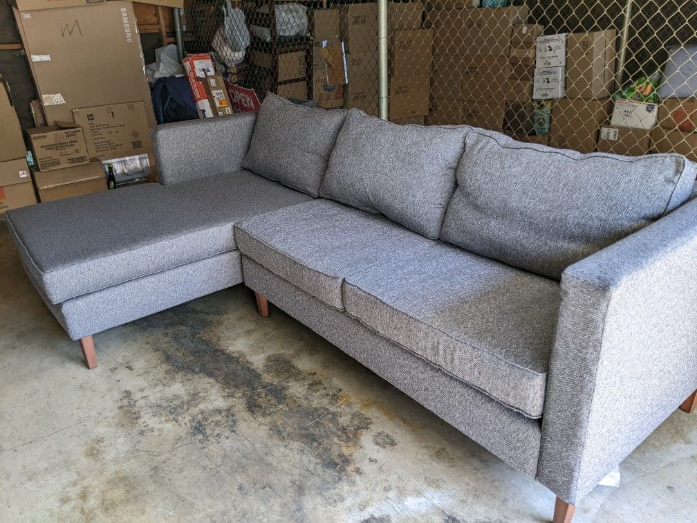 NEED SOLD TODAY! EXCELLENT LIKE NEW 2PC GRAY SECTIONAL