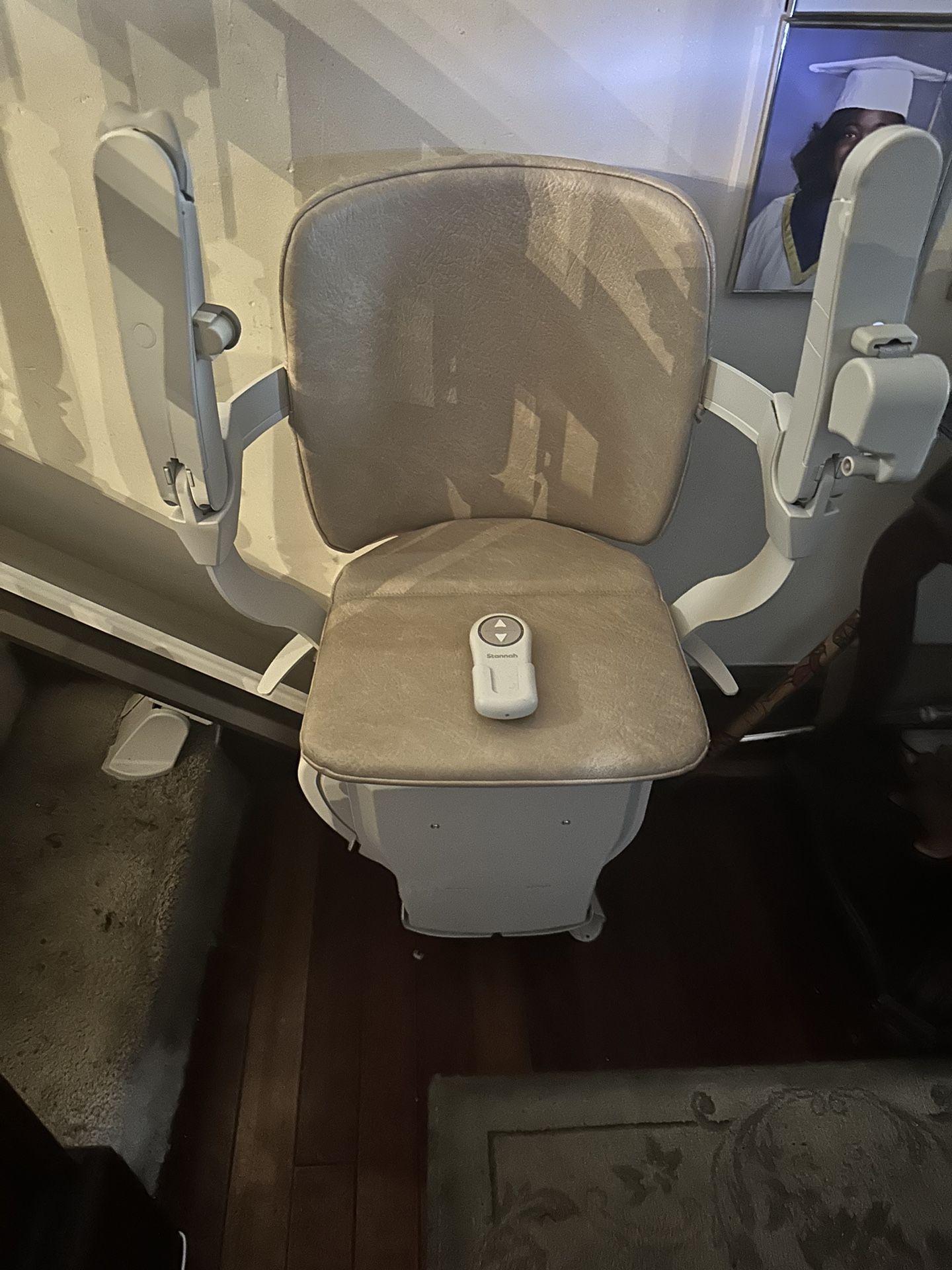 Stair Lift (Excellent Condition)