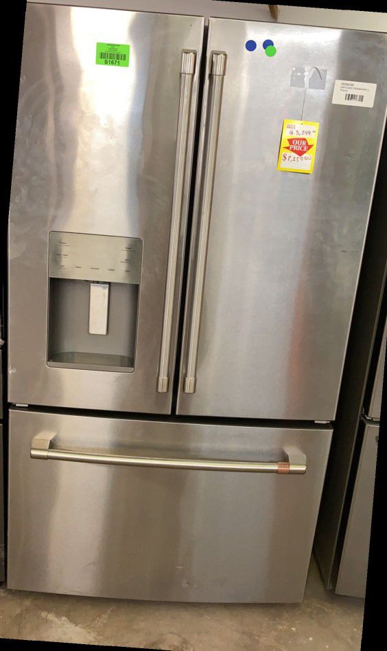 CAFE CFE26KP2NS1 25.6-cu ft French Door Refrigerator