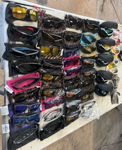 Oakley Sunglasses – Large Selection – 2-Day Warehouse Sale