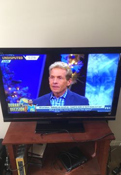 40 inch HD TV Two Left