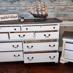 Dresser Set 