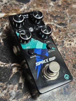 Pigtronix Space Rip Synth Pedal