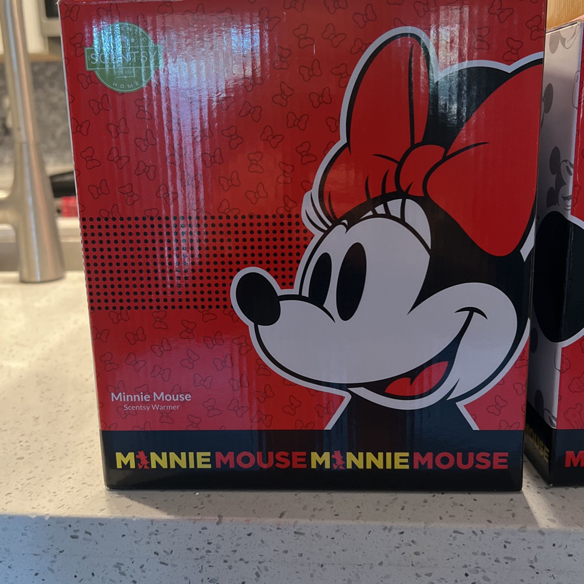 New 2022 Disney Mickey & Minnie Mouse Scentsy Wax Warmer Heads  Brand New In Box