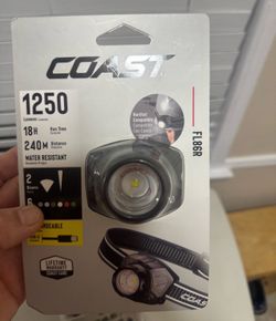 New In Box COAST FL86R 1250 Lumens Rechargeable Headlamp
