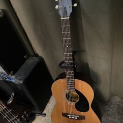 Yamaha Acoustic Guitar 