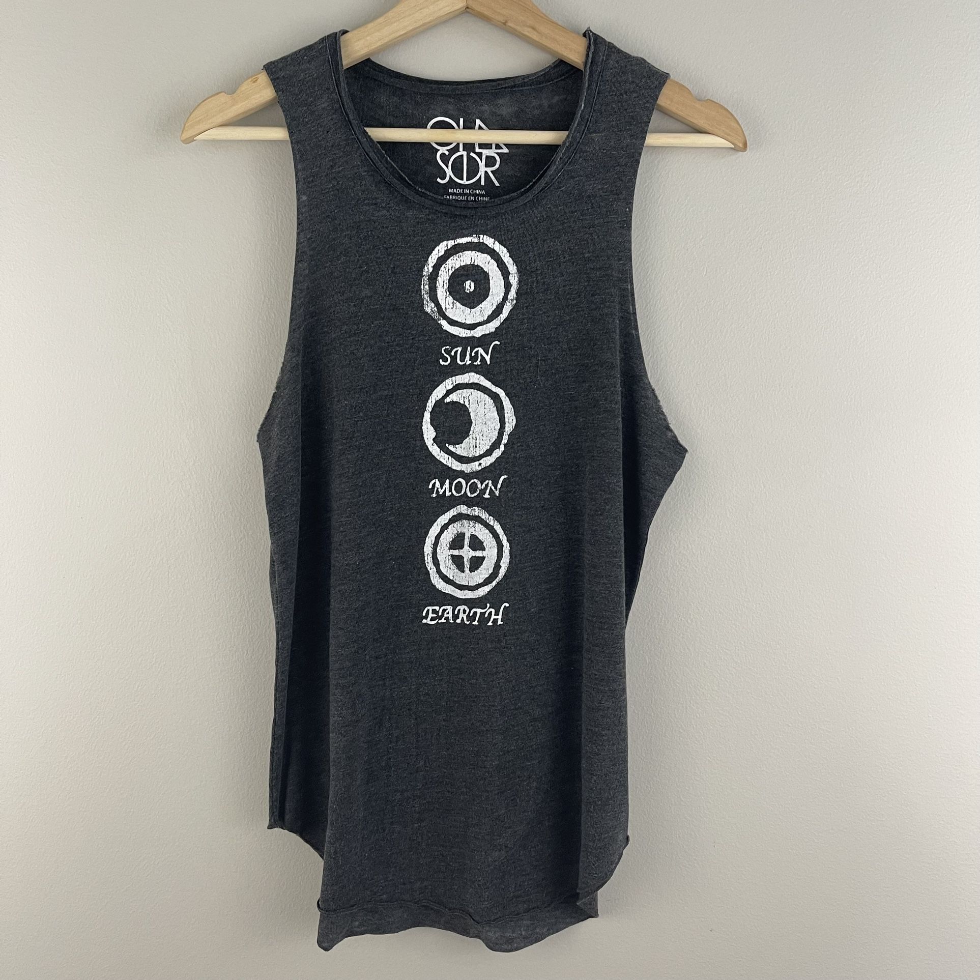CHASER Heathered Black White Sun Moon Earth Raw Hem Graphic Muscle Tee Tank Top