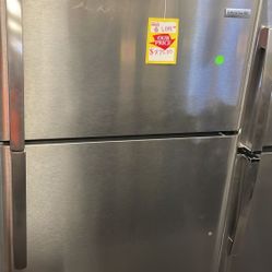 FRIGIDAIRE FFTRTS 20.4 cu. ft. Top Freezer Refrigerator