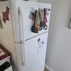 Frigidaire Fridge 