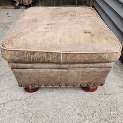 Hickory Chair Ottamon