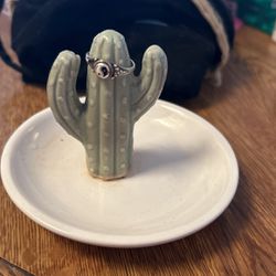 FIRM,, Ceramic Cactus 🌵 Ring Holder With 925 Size 7 For Pinky Or Small Size Ring , Must Sell Together $5.00