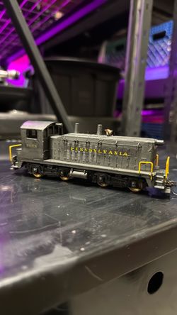 Pennsylvania 5925 brass model train