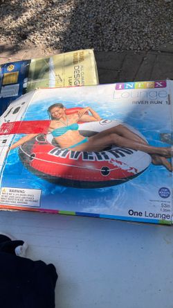 Pool flotation device