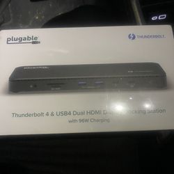Thunderbolt 4 Dock With Charging