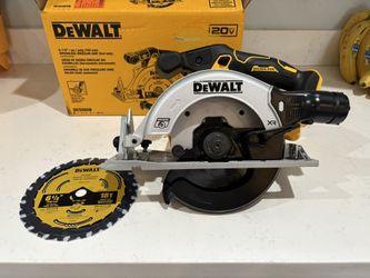 20V MAX Cordless Brushless 6-1/2 in. Sidewinder Style Circular Saw (Tool Only)