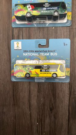 Maisto FIFA World Cup Brazil 2014 BRAZIL National Team Bus OLP - IOP