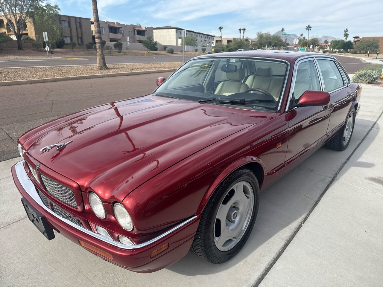 1995 Jaguar XJ Sedan