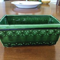 VINTAGE GREEN CERAMIC PLANTER 