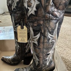 Women’s Leather Boots