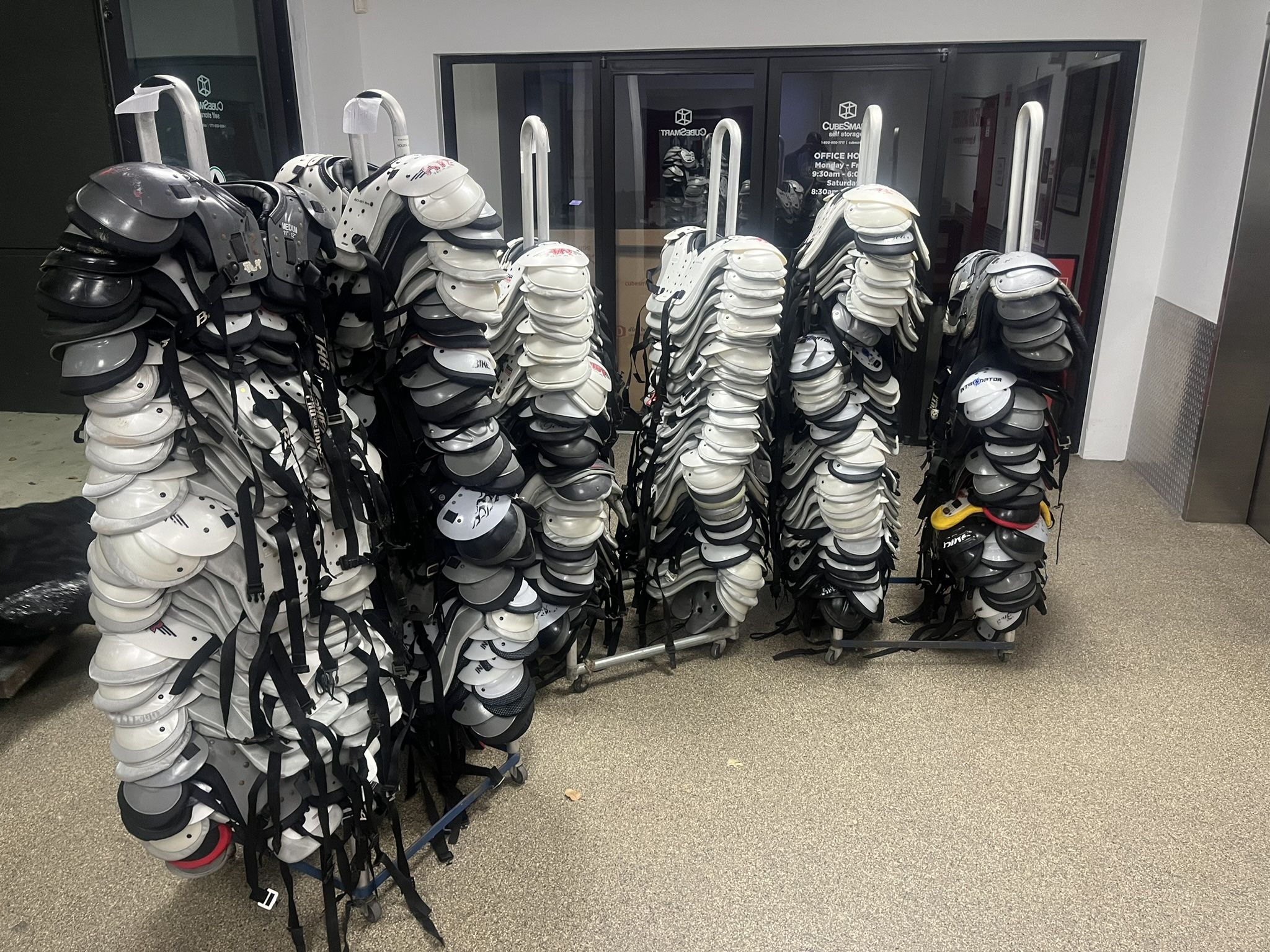 Youth Football Shoulder Pads(100+)
