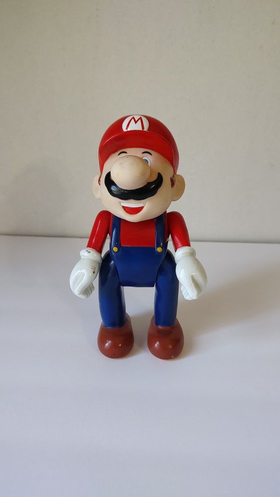 VINTAGE NINTENDO SUPER MARIO SOFT VINYL FIGURE