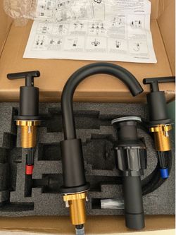 New Cobbe Matte Black Widespread Bathroom Faucet