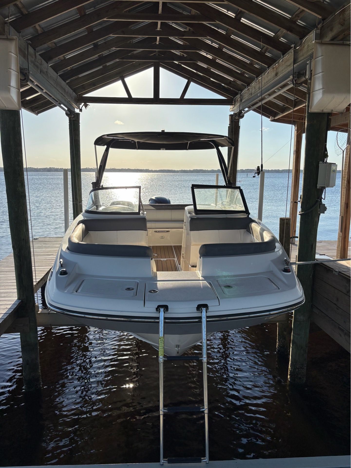 2018 Bayliner 21’ Verado Mercury 200 HP