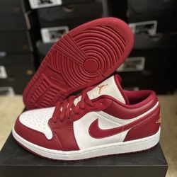 Nike Air Jordan 1 Low Sneakers  Mens Red White 553558-607 Size 10.5 Brand New