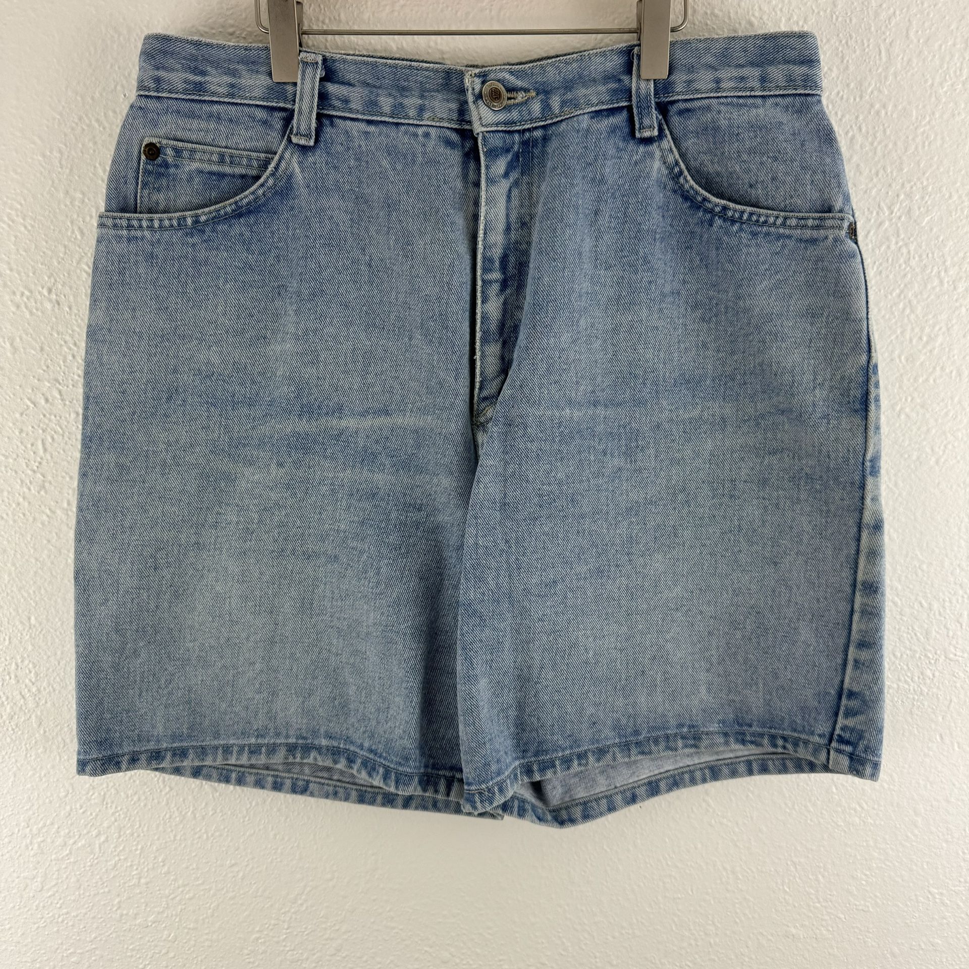 ST. JOHNS BAY Vintage 90s Light Wash Denim Retro High Rise Bermuda Mom Shorts