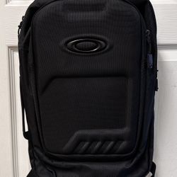 Oakley Motion Tech 2.0 Backpack LIKE NEW for Sale in Manteca CA OfferUp