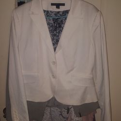 White suit jacket size 12. Good quality.