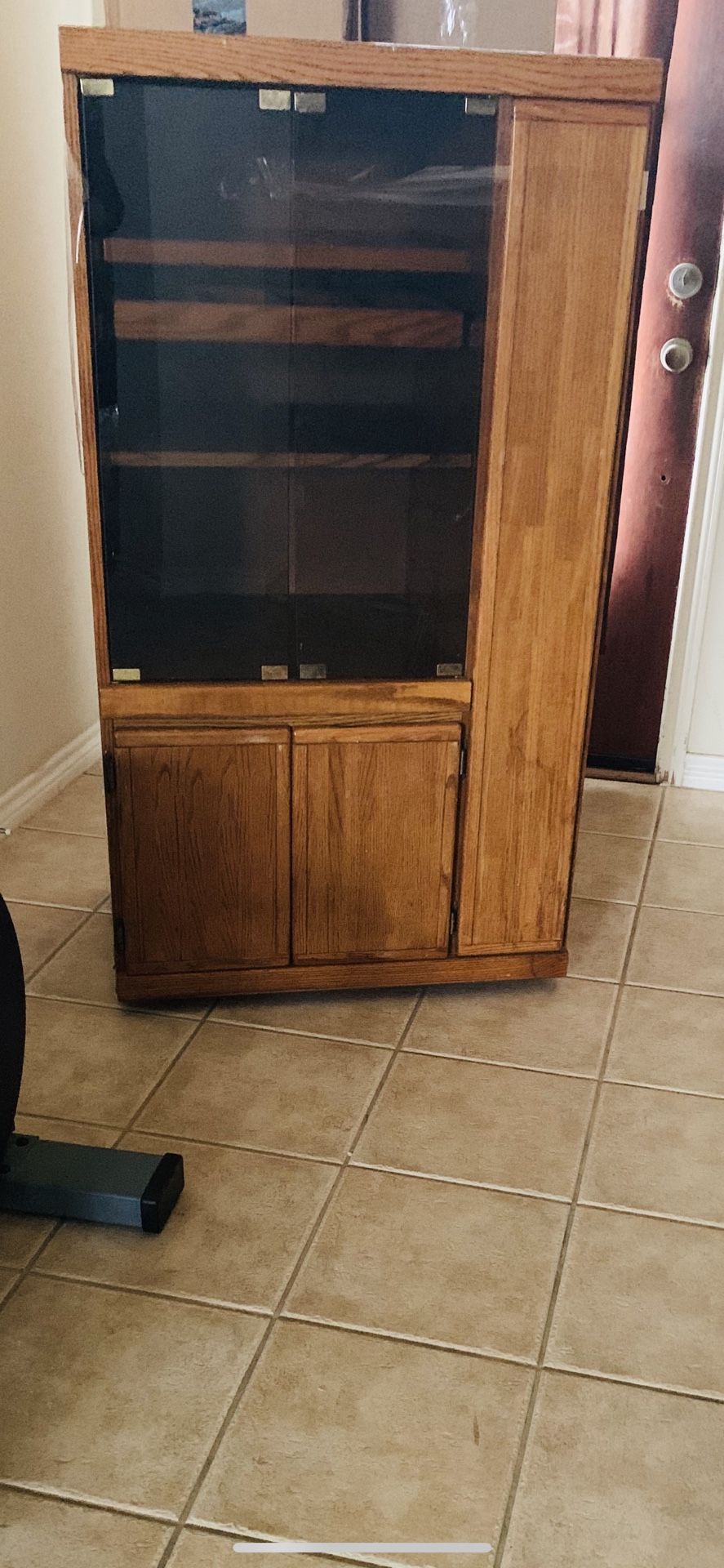 Storage cabinet