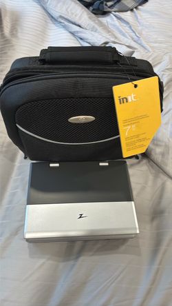 Zenith Portable DVD Player with Carry Case