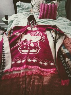 Hello kitty Pancho