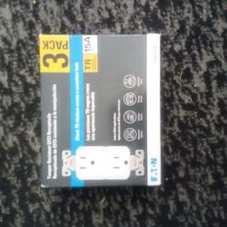 Eaton Tamper Resistant GFCI Receptacle 3 Pack