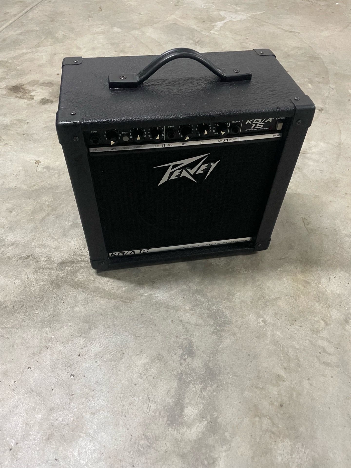GUITAR AMPLIFIERS