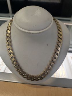10kgold Cuban link necklace 36.6 grams 26 Long layaway available 10% Dwon if you interested please make sure you ask for Maribel thank you