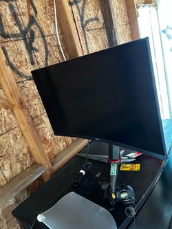 Curved gaming monitor