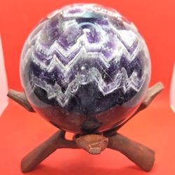Amethyst Chevron Sphere With Natural Mango Wood Base