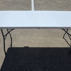 NEW 6 ft Fold in half Tables FOLDING SIX FOOT