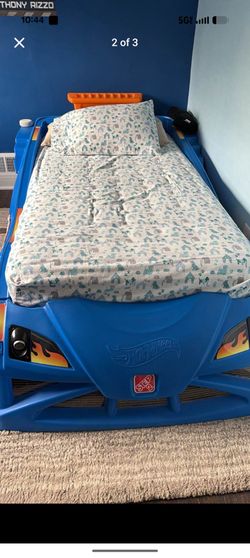 Hot wheels bed frame