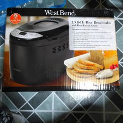 West Bend 2.5lb Hi Rise Bread maker 