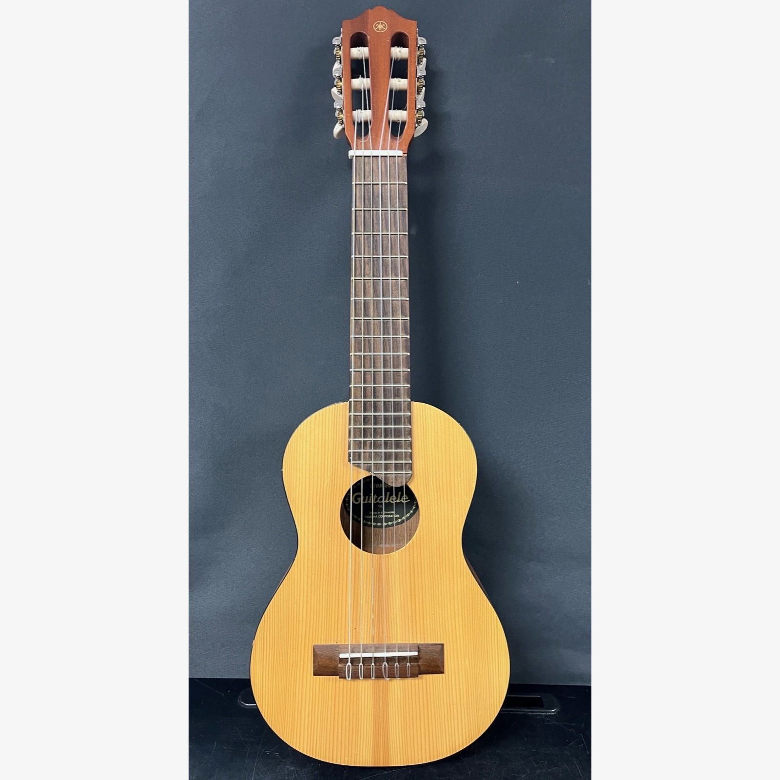 Yamaha GL1 Guitalele, mini 6 string guitar, sized like ukelele.