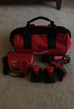 Milwaukee 12v drill
