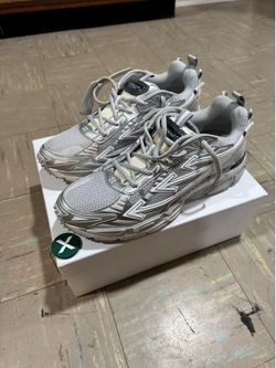 off-white be right back gray silver (size 12)